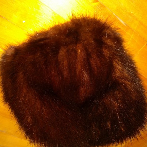 Elegant Brown Fur Women's Hat - Picture 3 of 4